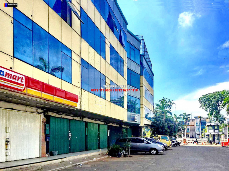 Dijual / Disewakan Ruko Gading Bukit Indah Kelapa Gading, Jakarta Utara, JALAN UTAMA KOMPLEK RUKO