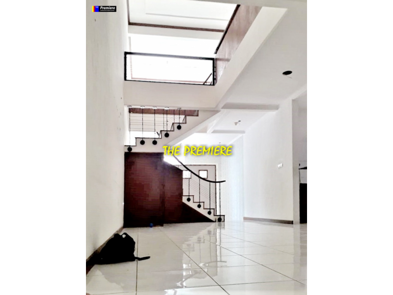 Rumah Sunter Permai Jaya, Sunter, Jakarta Utara, SEMIFURNISHED - DI DEPAN TAMAN