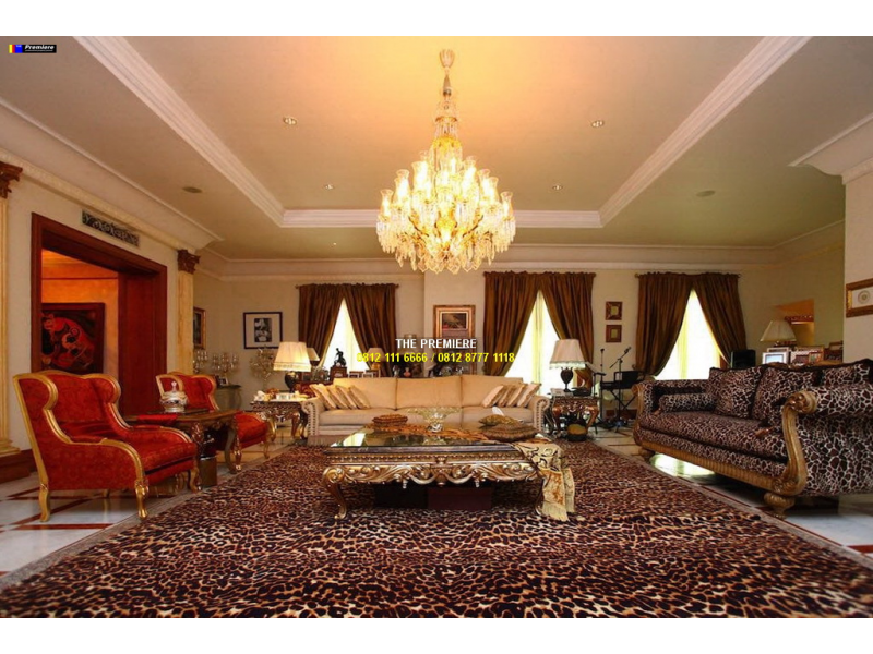 Rumah Hook Super Mewah Menteng Jakarta Pusat, FULL FURNISHED !!